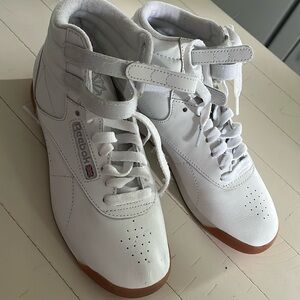Reebok Freestyle Hi sneakers, size 6